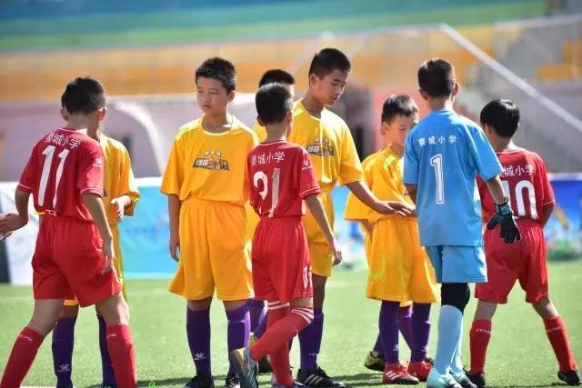 青少年乒乓球盛宴！中国选手杜韩静绝杀日本对手夺冠